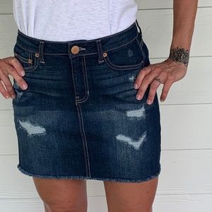 DISTRESSED~DENIM~MINI~SKIRT~NEW~JUNIOR~SIZE 7